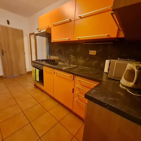 Malebný Rodinný Dům V Přírodě, Sauna, Bbq Apartmán Trinec